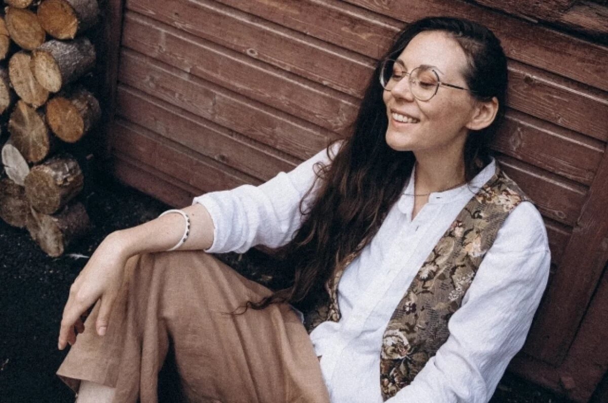    Писательница Александра Яковлева из Омска снялась для мужского журнала