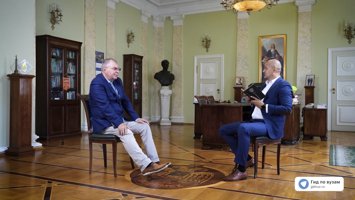 Интервью в Балтийском государственном техническом университете «Военмех» им. Д.Ф.Устинова (БГТУ Военмех): слева – ректор, д.т.н., профессор, Иванов Констанин Михайлович, справа – главный редактор СМИ «Гид по вузам», к.п.н., Роман Гетц