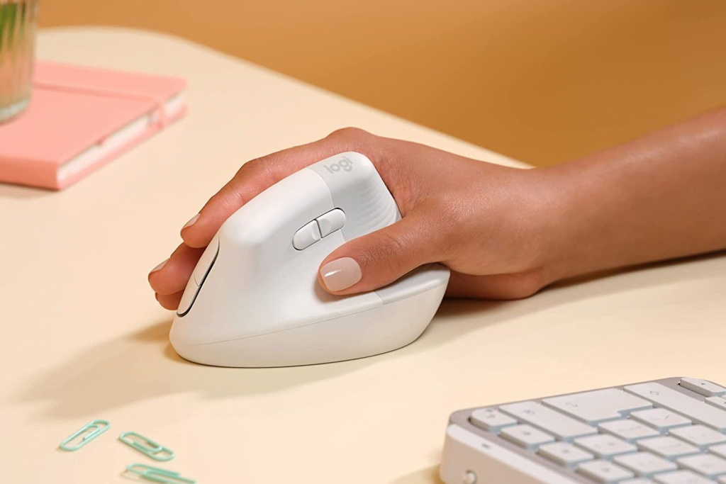    Logitech