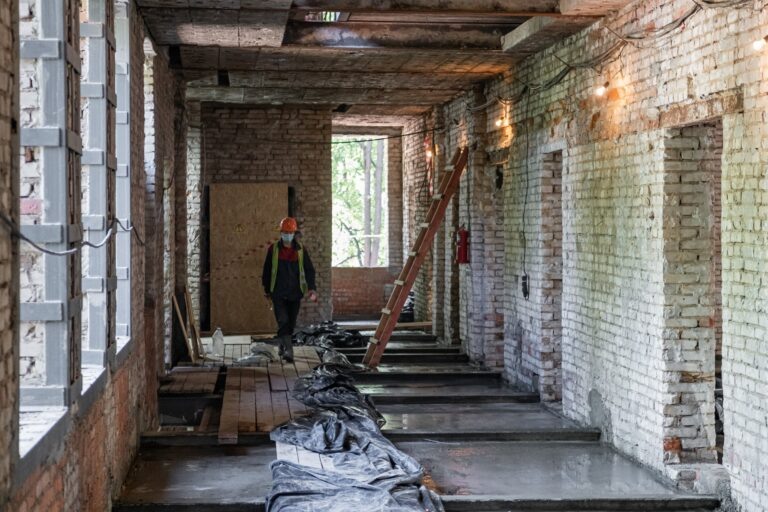    Капитальный ремонт здания филиала №6 диагностического центра №3. Фото: пресс-служба мэра и правительства Москвы. Фотограф: Максим Мишин. Илья Мартов