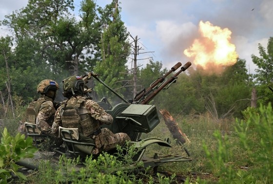    Военнослужащие ВС РФ