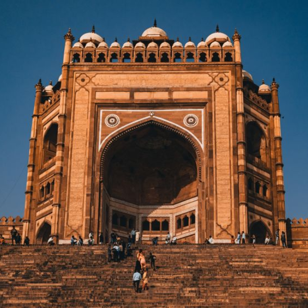 Вид на Буланд Дарваза. Фото: 