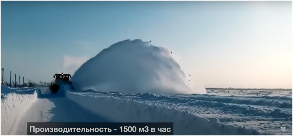 К700 убирает снег