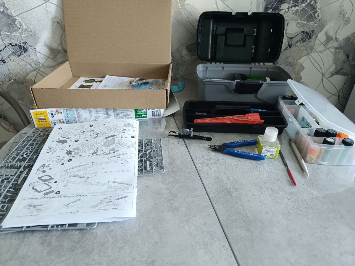 Пока выходной и дети в садике, надо строить)