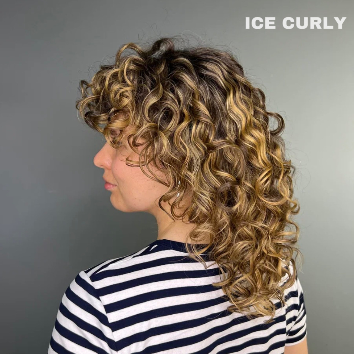 Пример сложного окрашивания, выполненного мастерами ICE CURLY.