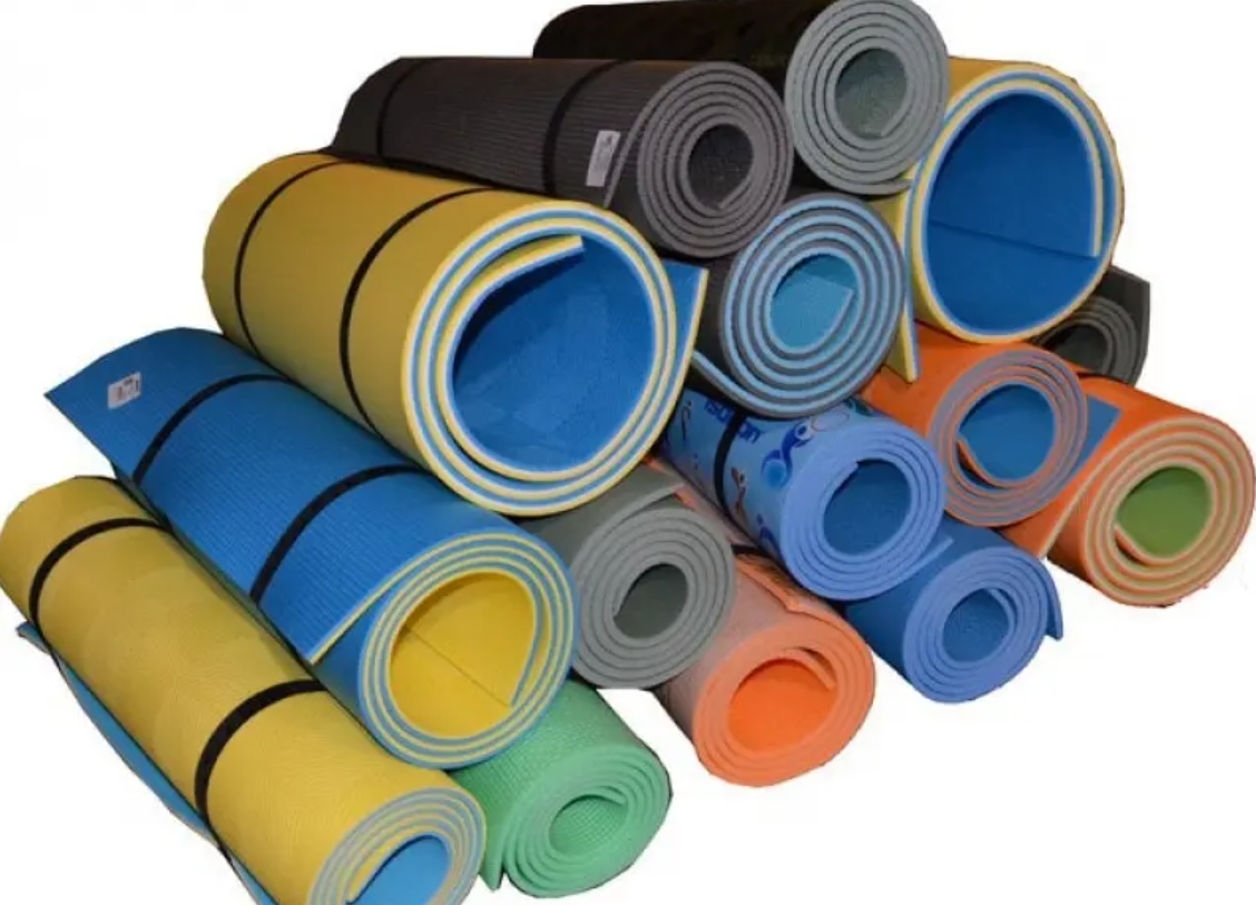 Различные туристические коврики