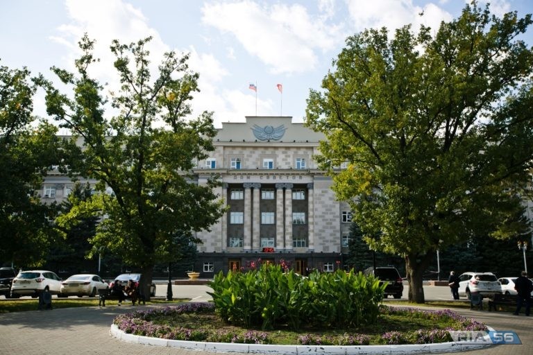    В Оренбуржье увеличение соцвыплат отдельным категориям медработников удержит врачей на местах Белов Михаил Александрович