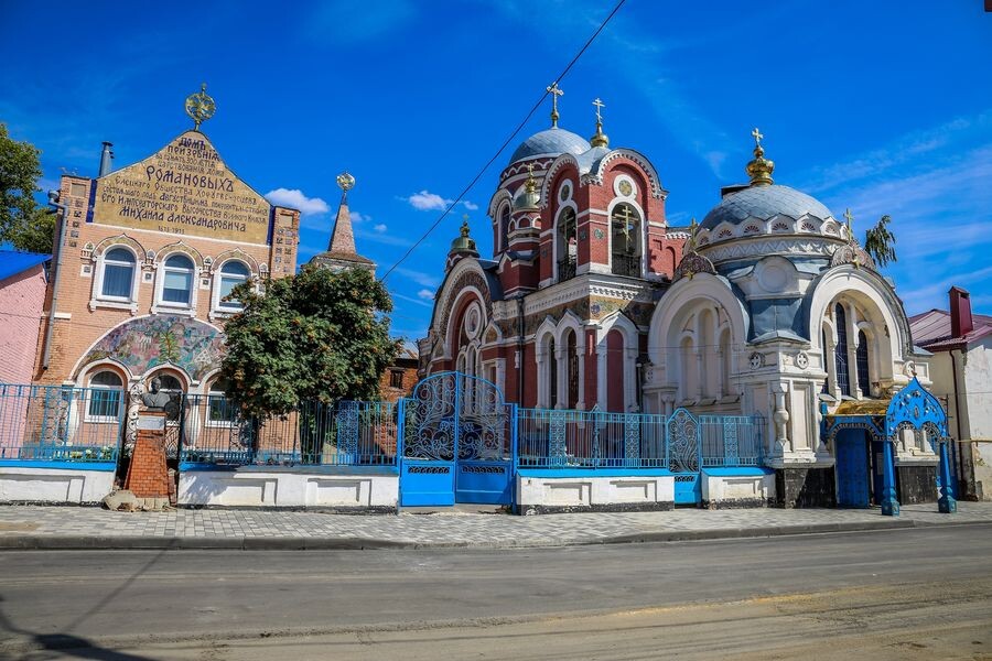 Комплекс Э. Вильфарта 1909-1911: Великокняжеская церковь, Дом презрения, Ограда с воротами.