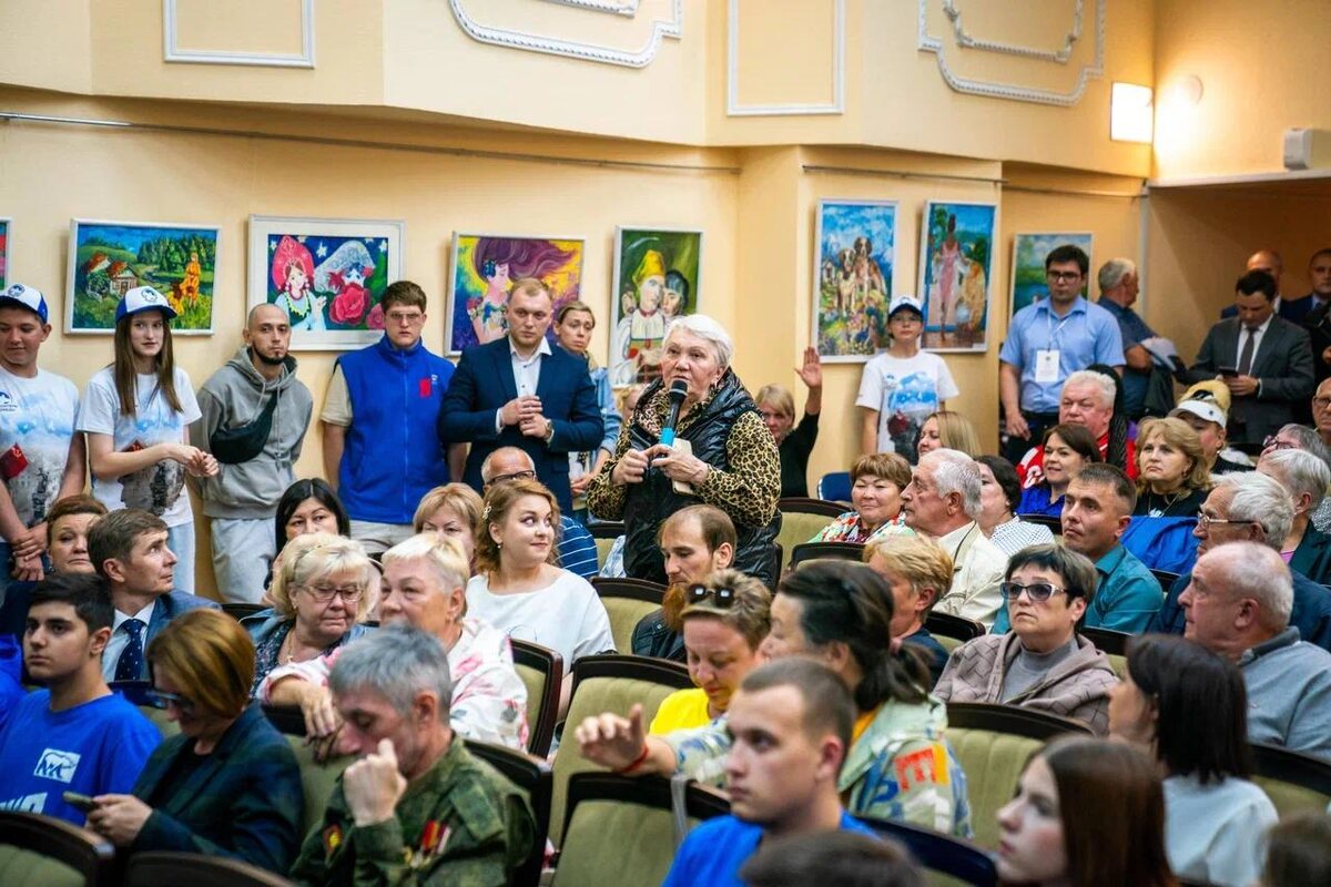    Руслан Кухарук поблагодарил добровольцев Пыть-Яха за работу