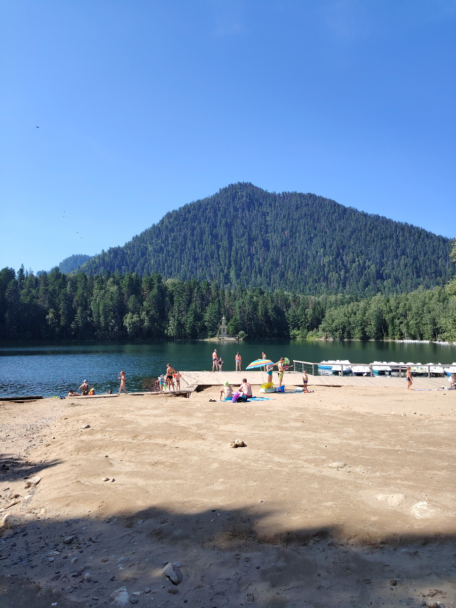 Изумрудное озеро