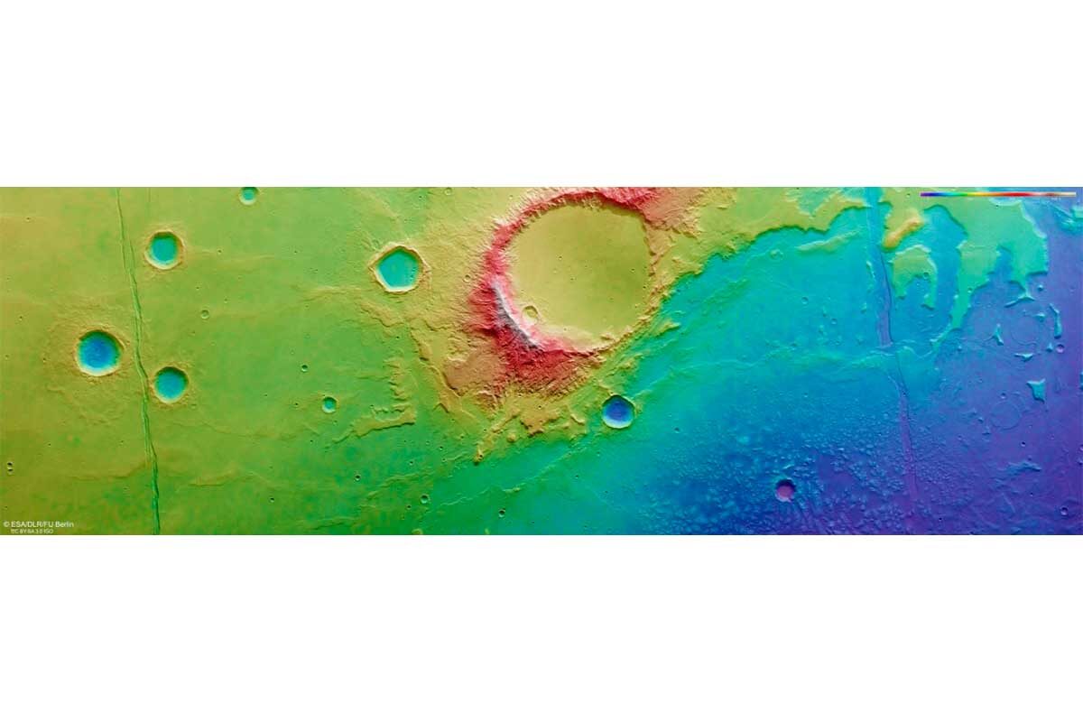ESA📷Когда-то озеро Эридания содержало больше воды, чем все остальные марсианские озера вместе взятые