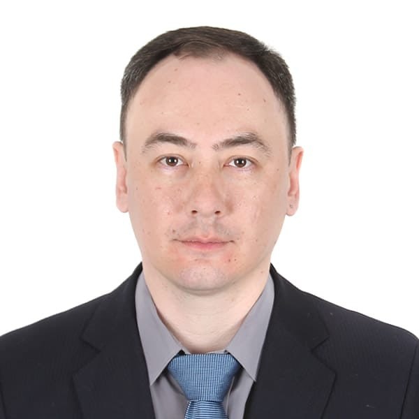 В этой табели о рангах Казахстан сегодня занял 62-е место из 93. С индексом страны 51 балл из 100 возможных. Ясно, что чем выше индекс страны, тем лучшей считается система образования и более высокими возможности студентов. За три с небольшим недели до начала нового учебного года самое время обсудить сложившуюся ситуацию. Особенно с таким собеседником, как Ренат Габдуллин, кандидатом экономических наук, профессором университета «Туран».