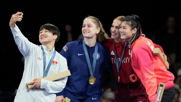    © AP Photo / Eugene Hoshiko