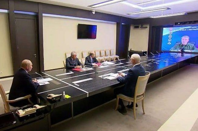    Валерий Герасимов / Владимир Путин