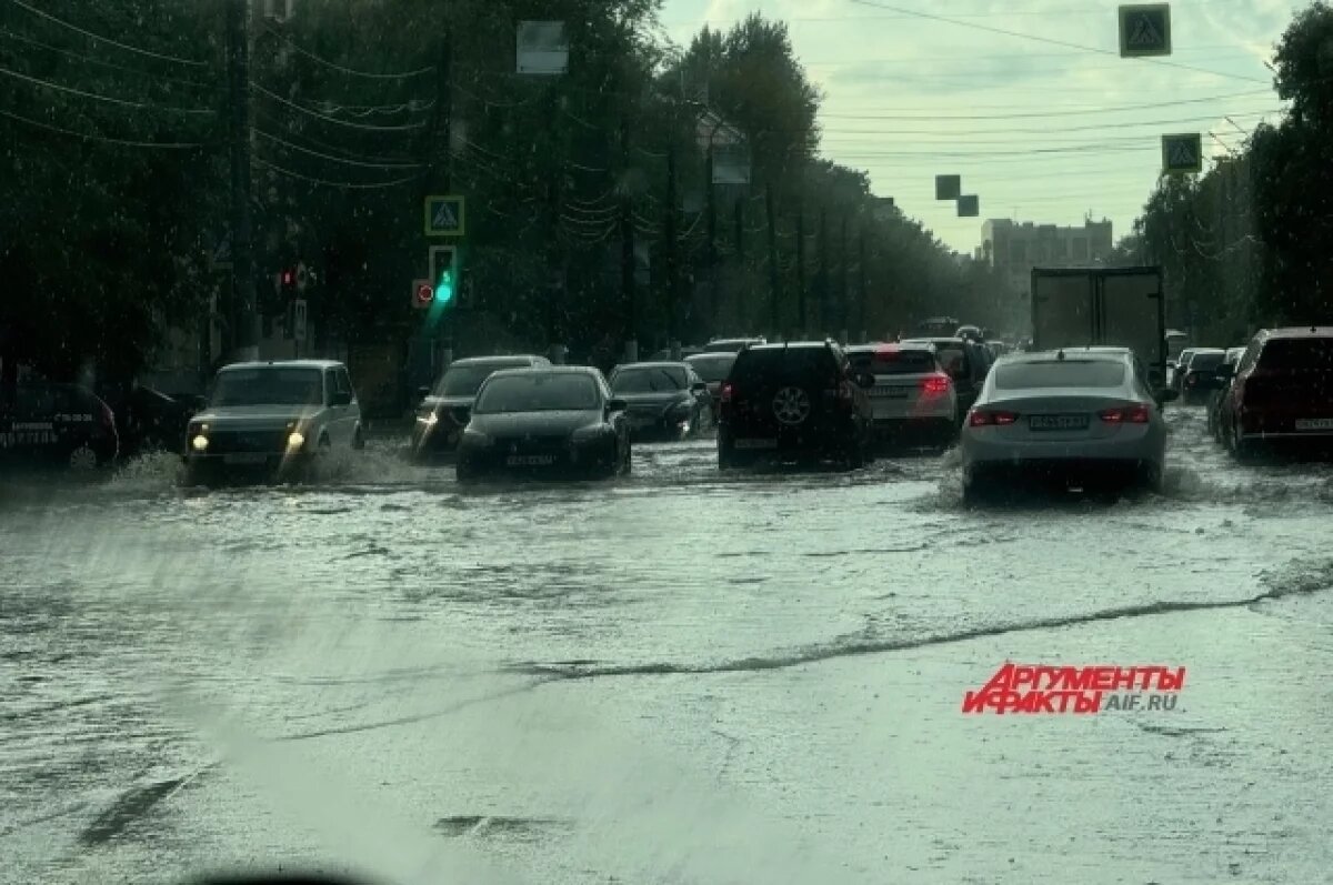    Ливень затопил улицы 7 августа в центре Твери