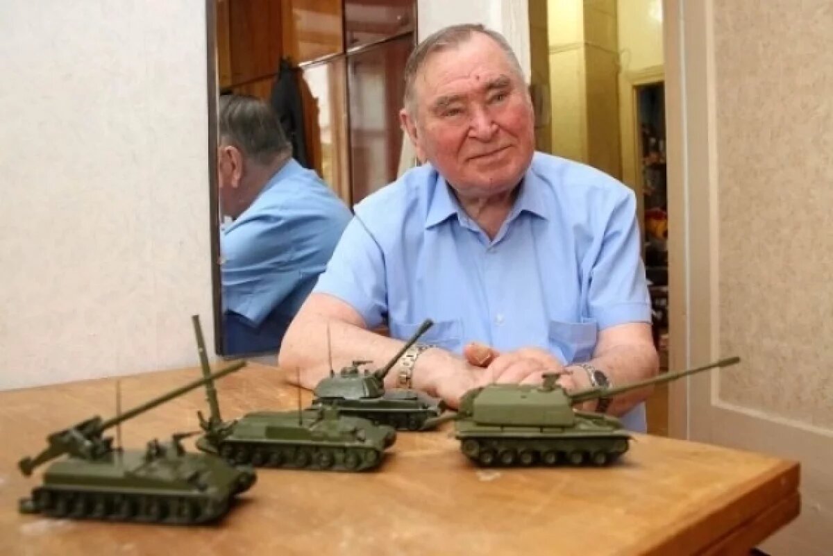    Юрий Томашов.
