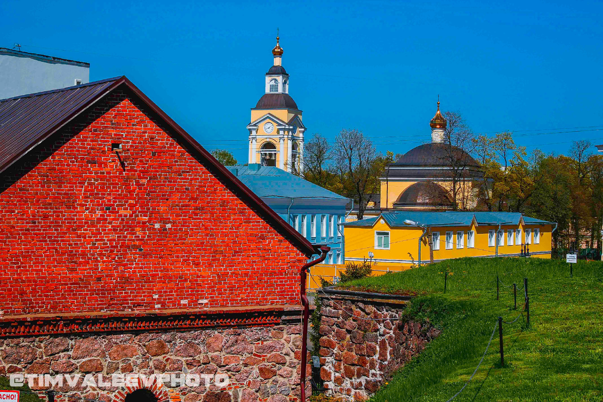 Бастион Панцерлакс (на переднем плане)