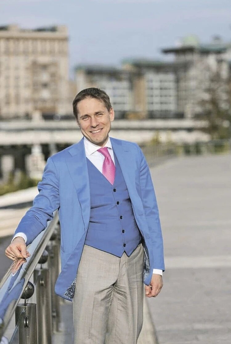 В законной семье у ювелира Клюева была прекрасная жена и четверо детей. Фото: vk.com.