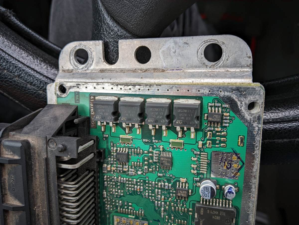 Внутри все цело