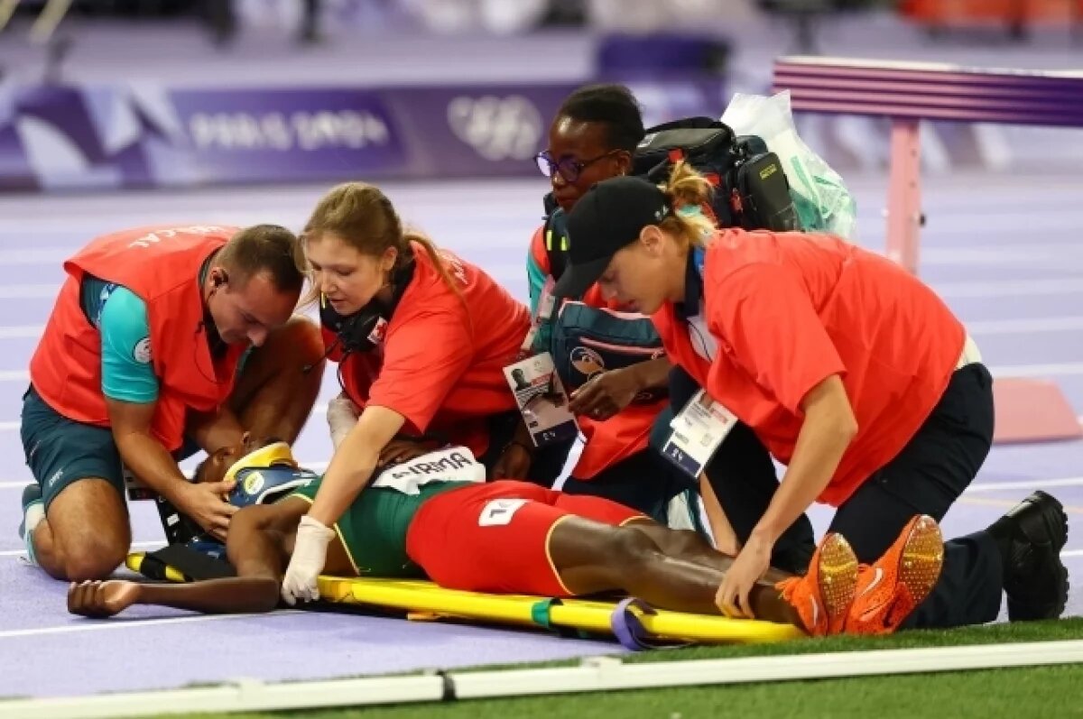    Эфиопский бегун потерял сознание во время забега на Олимпиаде