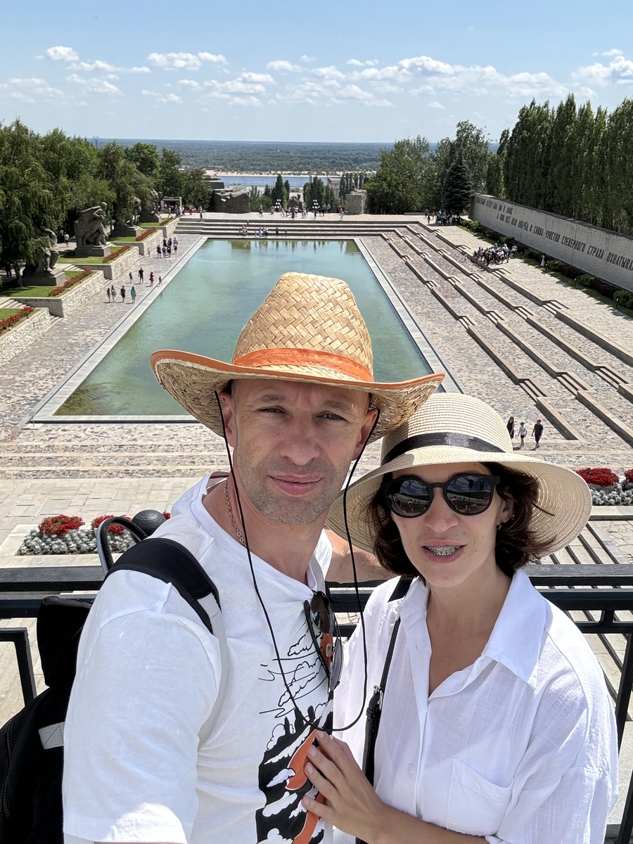 Мамаев курган. Надежда с другом ❤️. 