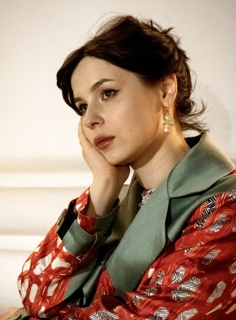 Дарья Догадова - режиссер.