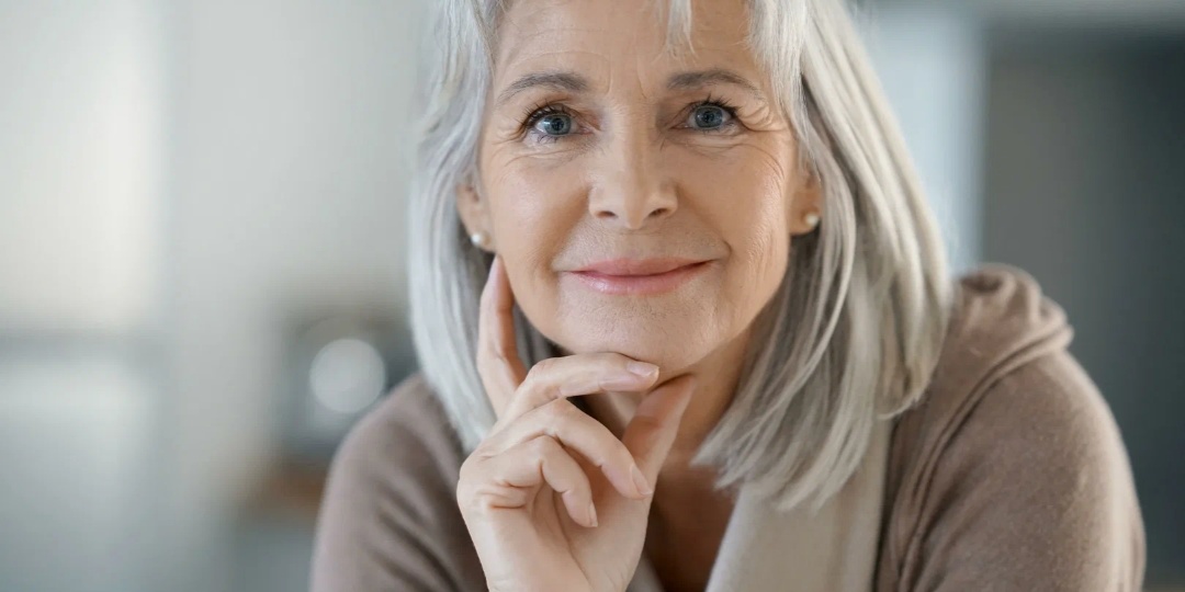 "Прогнала своих подруг, дружу только с мужчинами": женщина 62 года про свою жизнь.