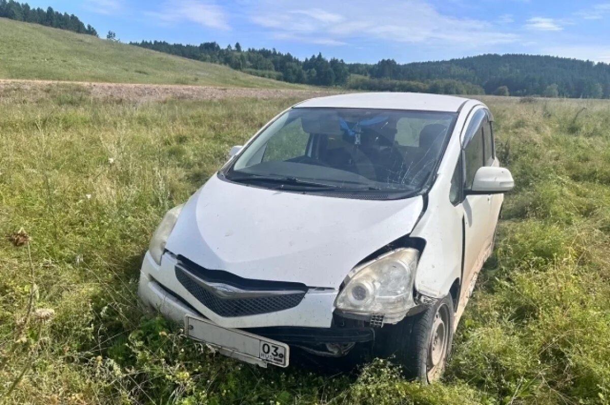    Женщина пострадала в ДТП, вылетев на машине с трассы в Бурятии