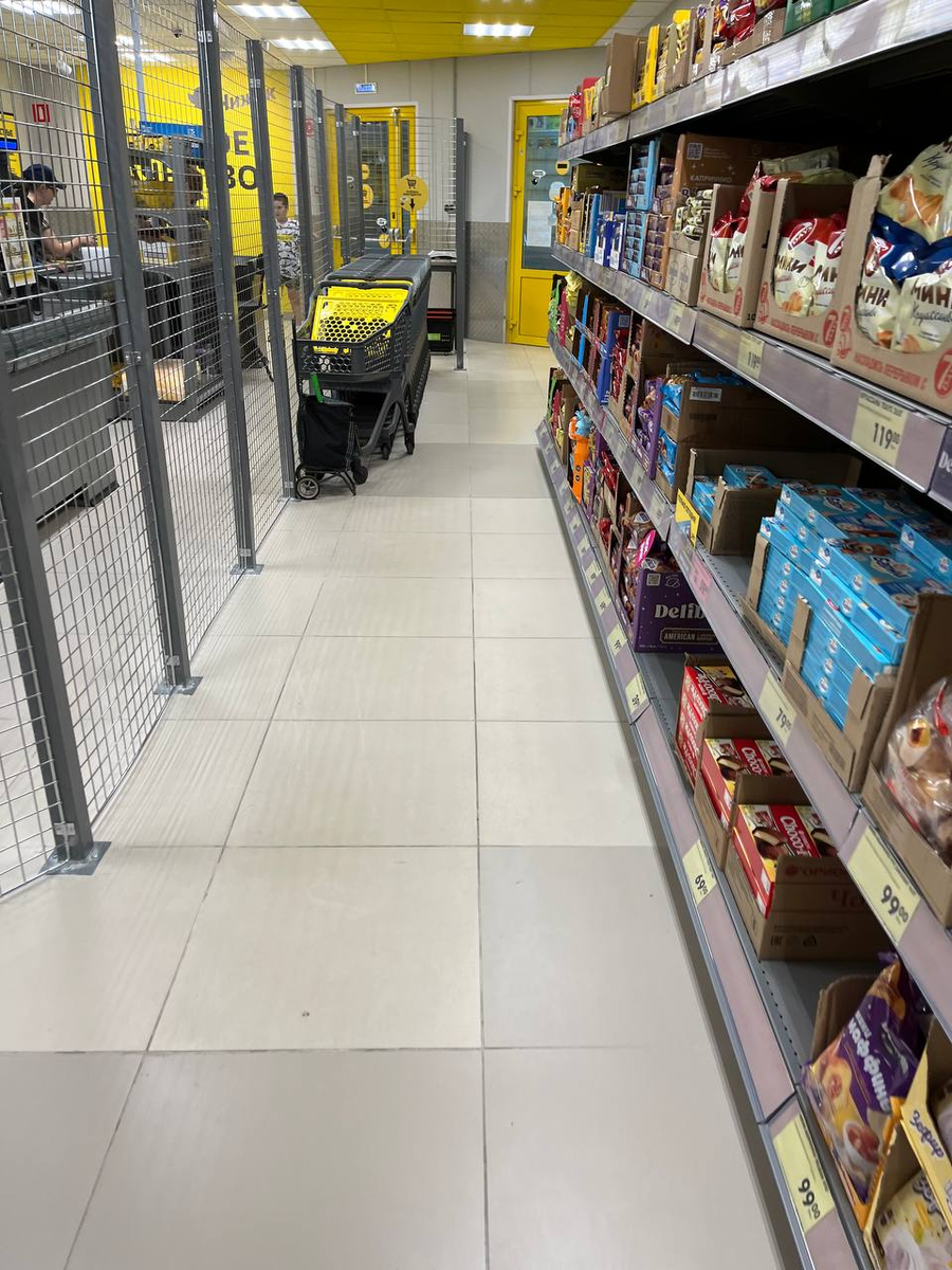 вид магазина внутри