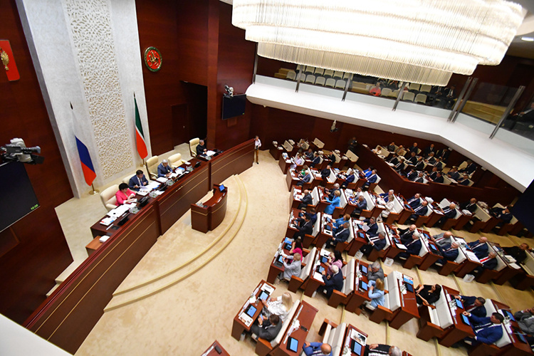    Как и в старые добрые времена, будущие народные избранники отчитались на сайте ЦИК РТ о доходах и имуществе за 2023 год.   
Фото: «БИЗНЕС Online»