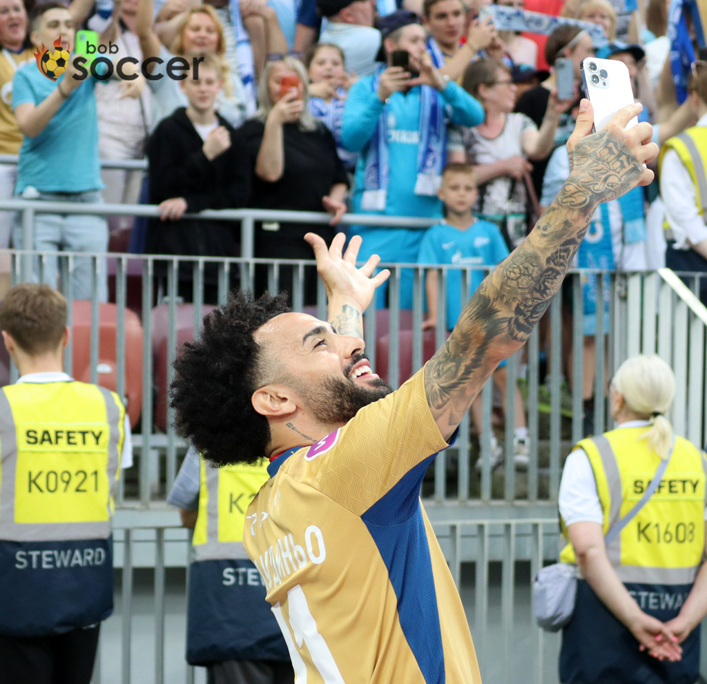    "Фламенго" признал переговоры по Клаудиньо невозможными евгений