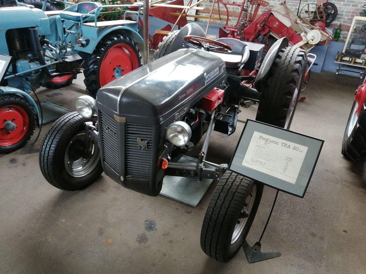 Трактор Ferguson TEA-20