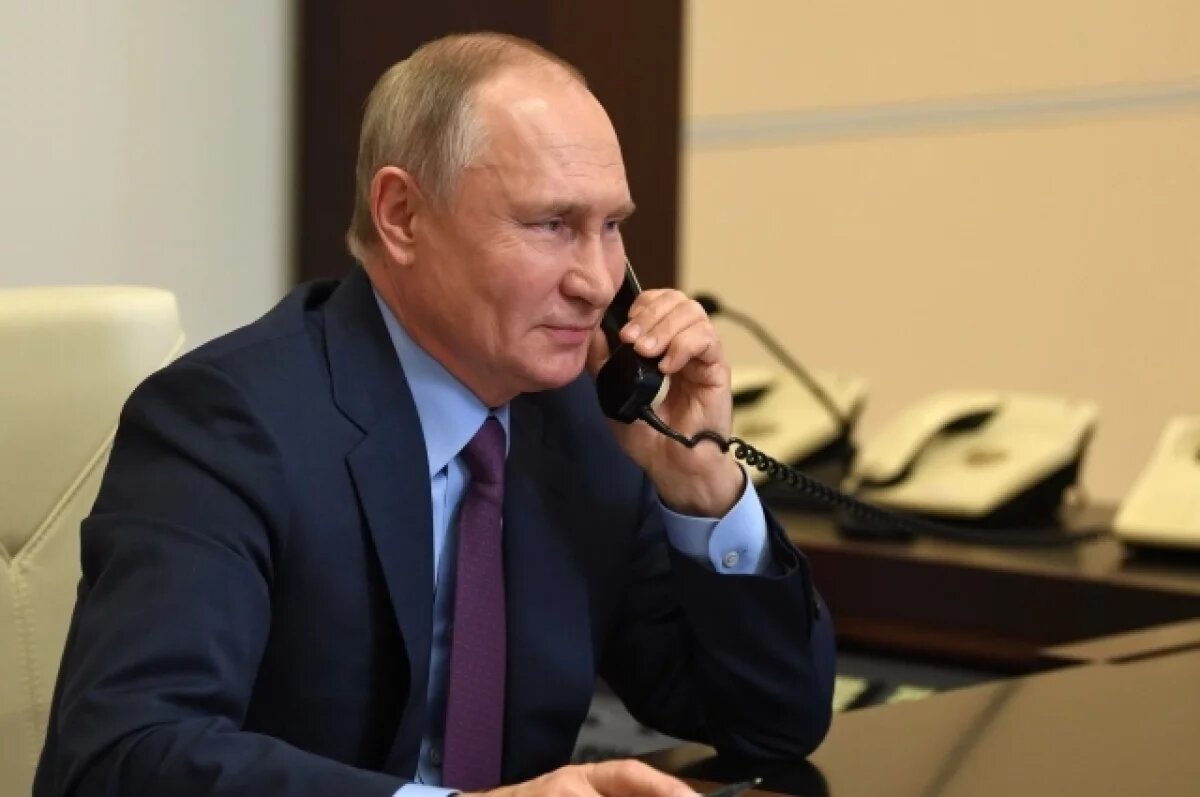    Путин по телефону поздравил президента Вьетнама с избранием его генсеком ЦК