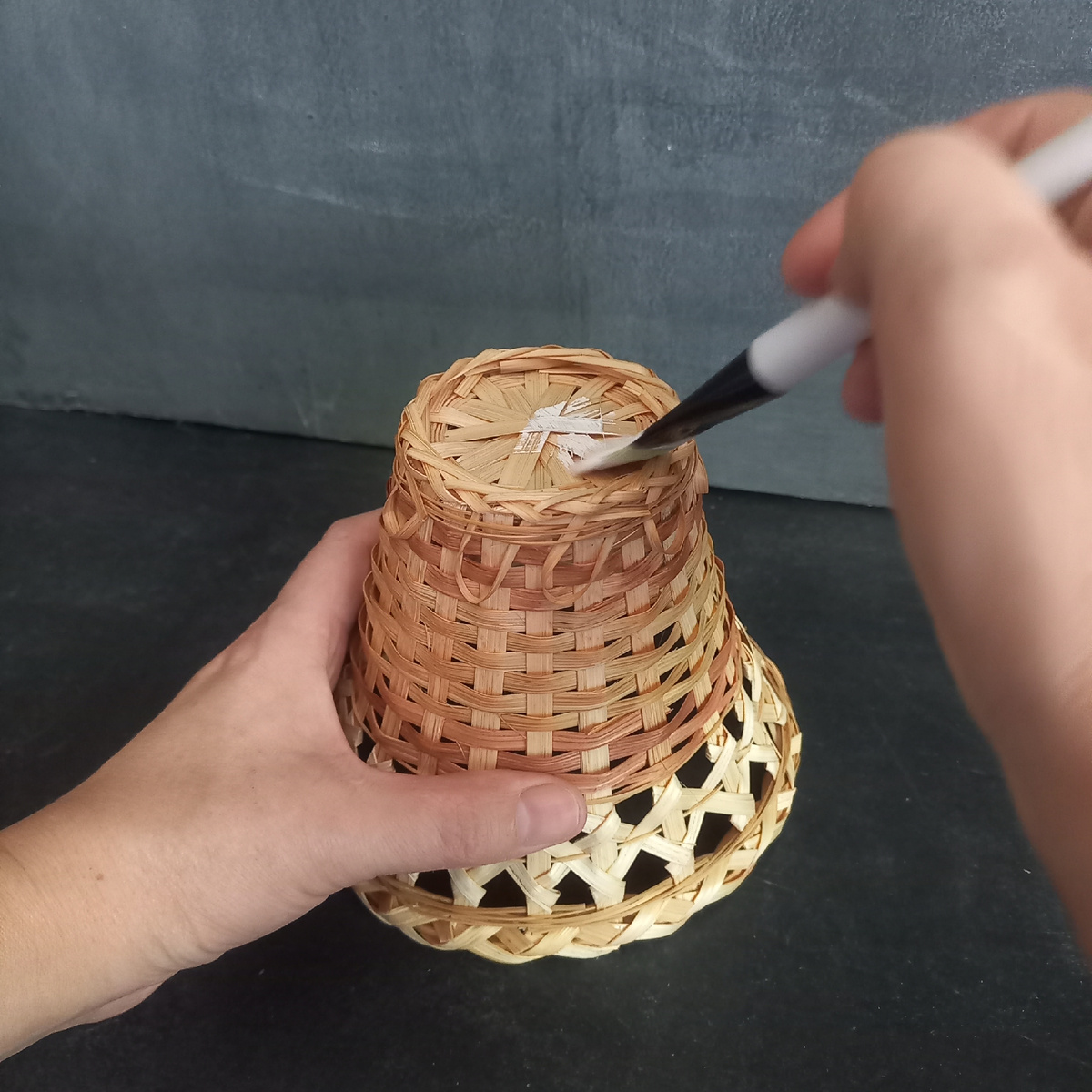 Красим  будующий абажур