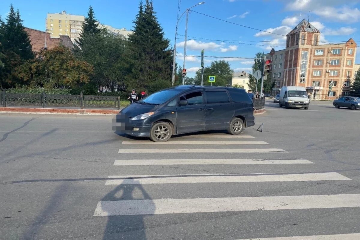    Toyota сбила двух девочек на переходе в Копейске