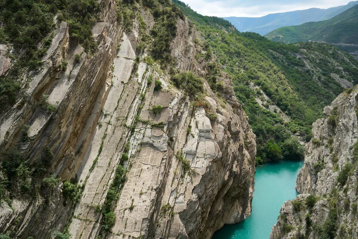 Сулакский каньон в Дагестане - непривычный кадр, поскольку обычно его снимают сверху вниз
