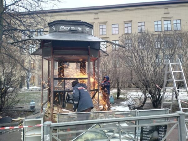 Киоски на городской земле становятся незаконными в тот момент, когда у них заканчивается договор аренды. Фото: ККИ