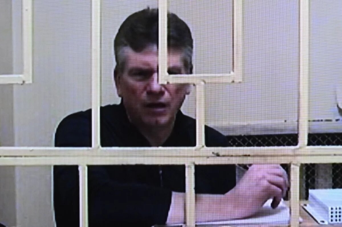    Суд сократил срок пребывания в СИЗО главному кадровику МО РФ Кузнецову