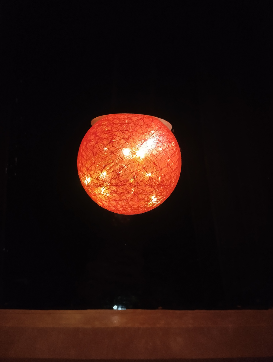 Купили такой ночник.