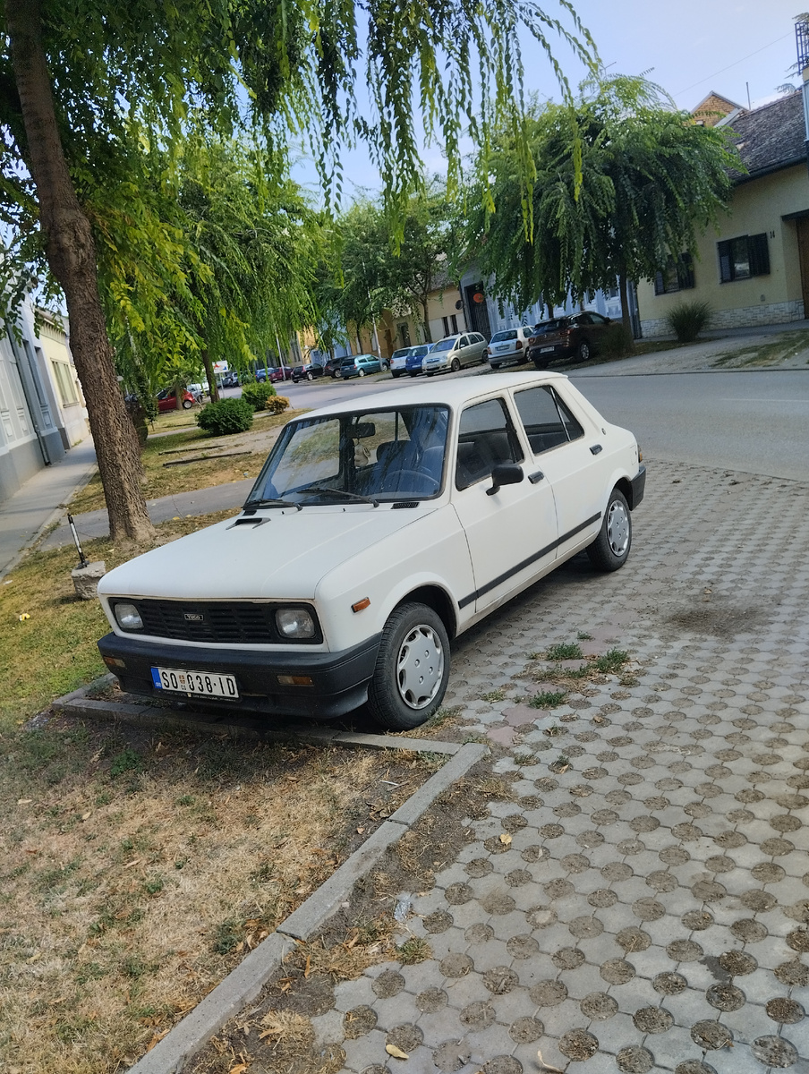 Такую можно купить за 400 евро, как наш Москвич 412 