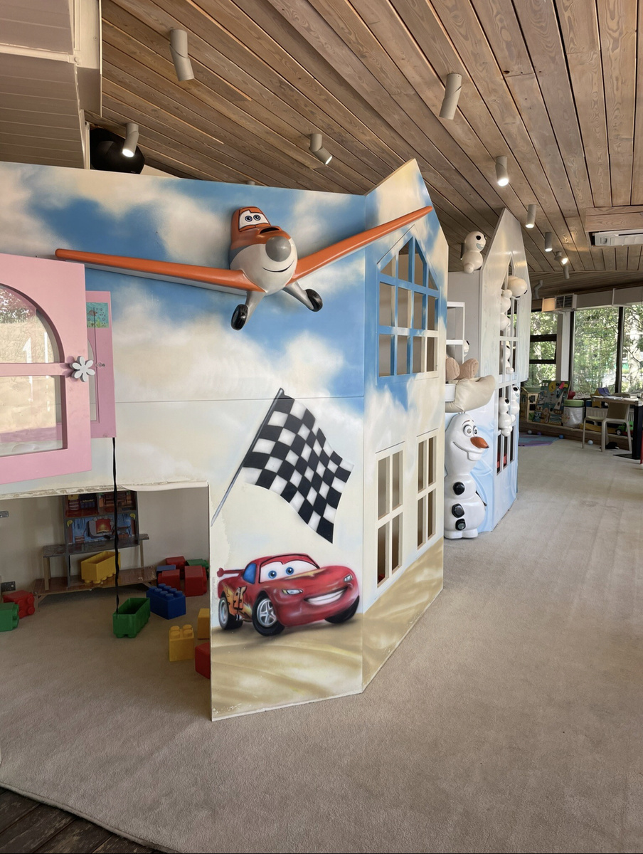 Рестораны с детскими комнатами на заливе