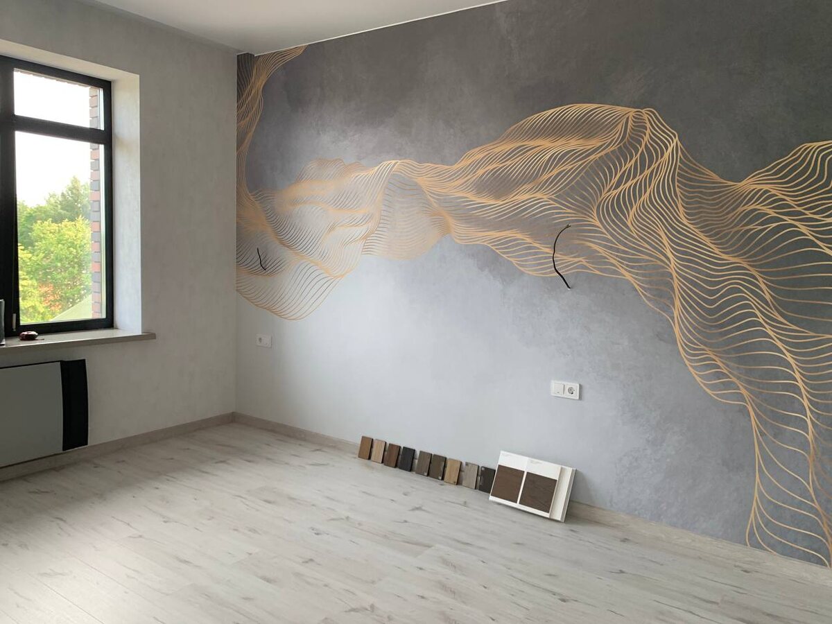 Панно на стене в спальне