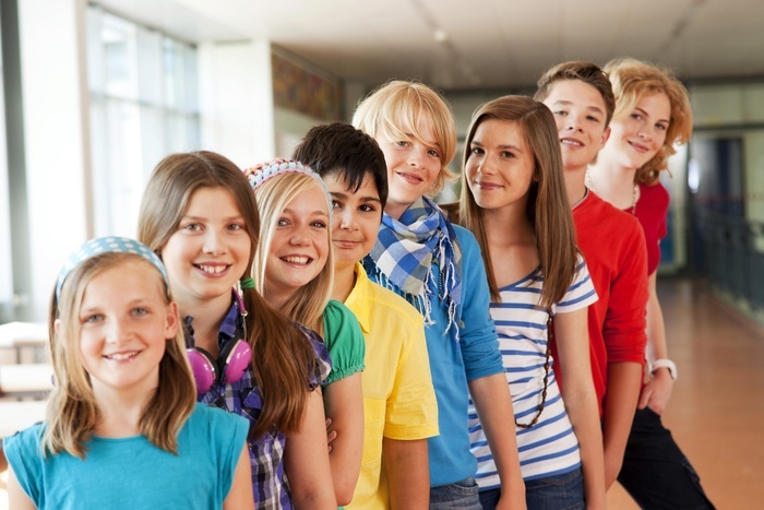 Согласно терминологии Фонда Организации Объединённых Наций, подростковый возраст затрагивает период с 10 до 19 лет (ранний подростковый возраст — 10-14 лет; поздний подростковый возраст — 15-19 лет)