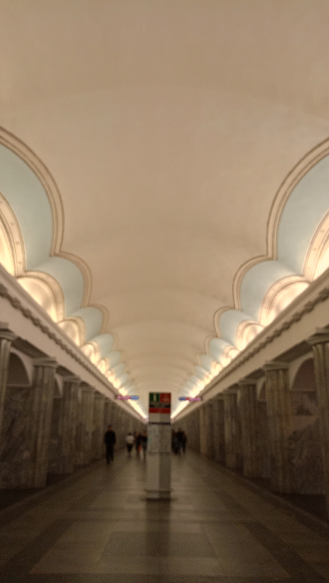 Как же мне нравится потолок на станции метро Балтийская