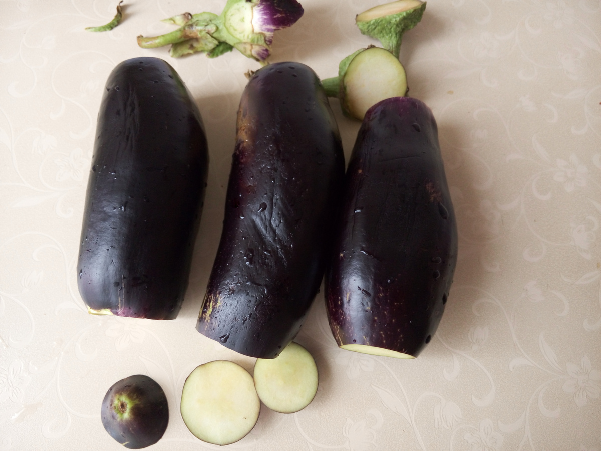 А можно с другой стороны и не обрезать, а убрать только хвостики.