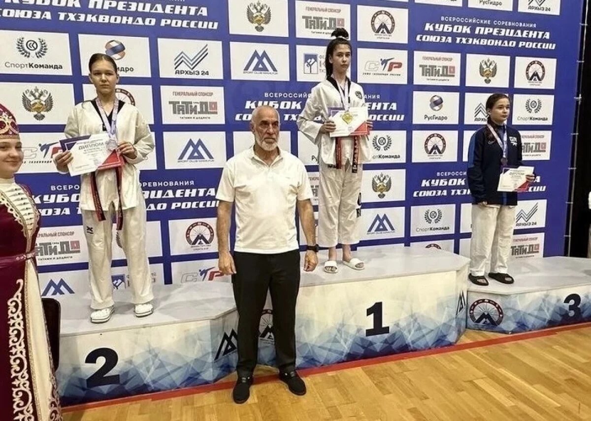    Спортсмены из Адыгеи завоевали 6 наград на соревнованиях по тхэквондо