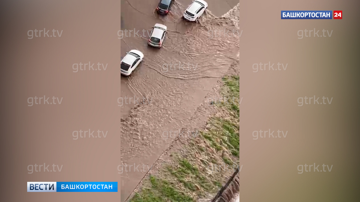    Уфимцы публикуют видео последствий мощного ливня