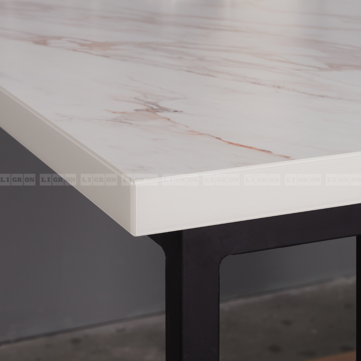 Столешница из ламината в декоре 2137 Мрамор Эрмитаж с кромкой 3D-акрил (703 Арктика)