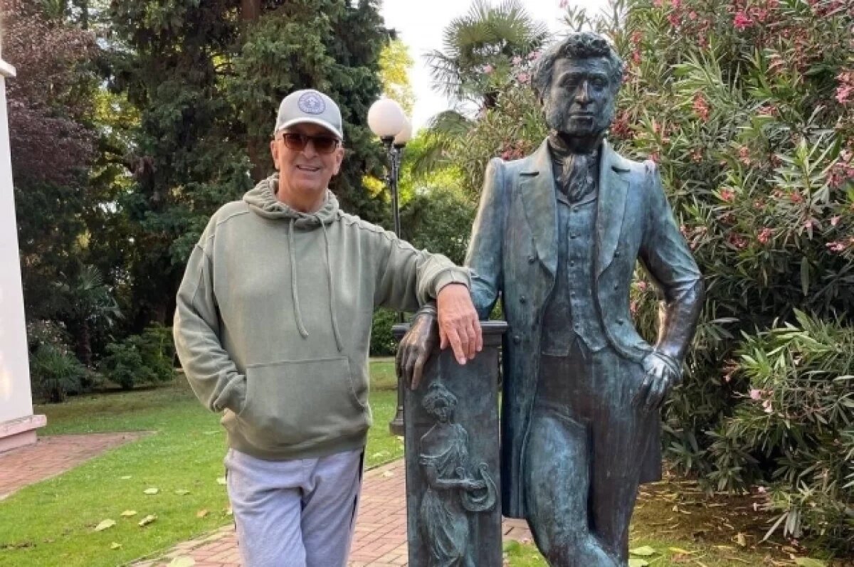    Певец Александр Буйнов поделился фото с отдыха в Сочи