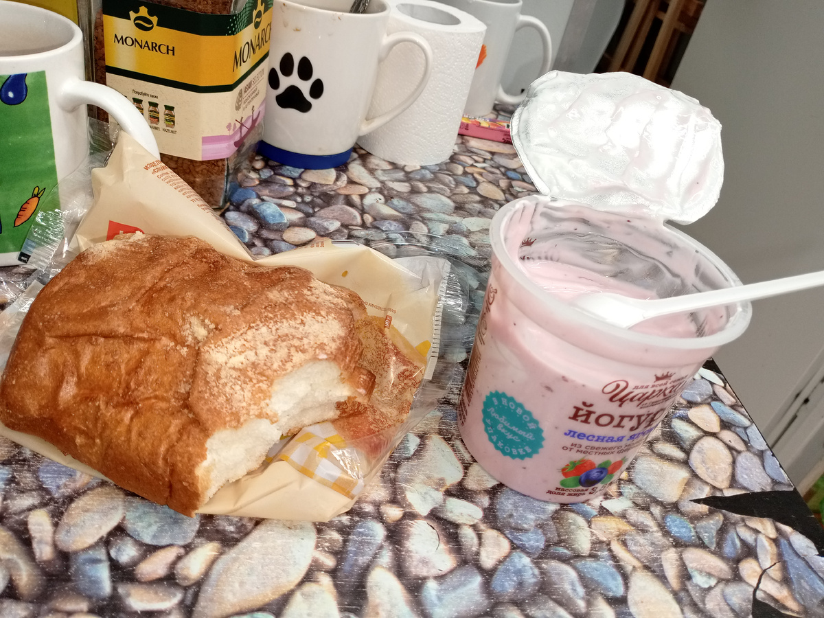 Перекус на работе. Кстати очень сытно и не вредно. 